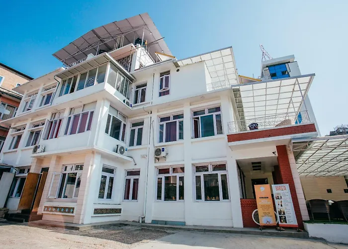 Oyo 11474 Gangaur Regency Boutique