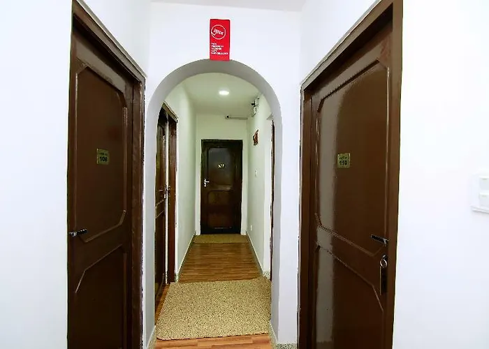Oyo 11474 Gangaur Regency Boutique Hotel